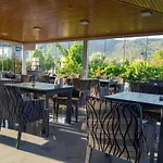 Garden Hotel 2*