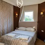 Garden Hotel