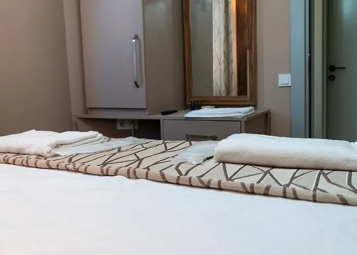 Garden Hotel 2*