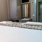 Garden Hotel 2*