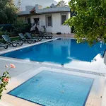 Garden Hotel